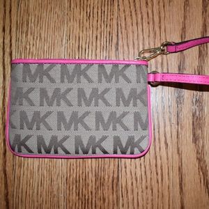 Michael Kors Bags - Michael Kors Wristlet - NEW Michael Kors Bags - Michael Kors Wristlet - NEW